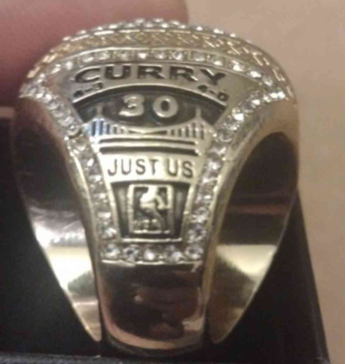 WARRIORS STEPH CURRY SIZE 11 CHAMP RING WITH BOX AND POSTERS - Louisville, Kentucky - FleaMarketBay