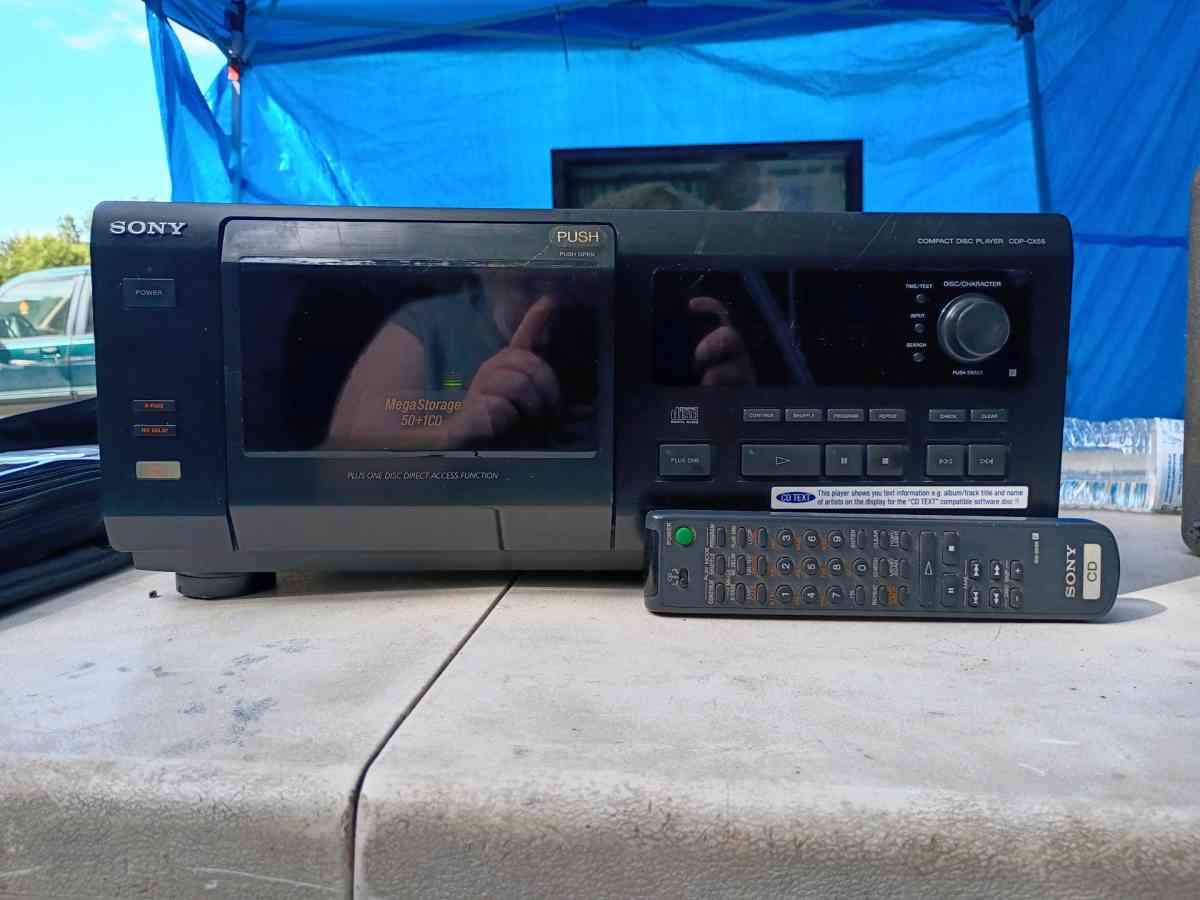 Sony CD player holds 51 CDs