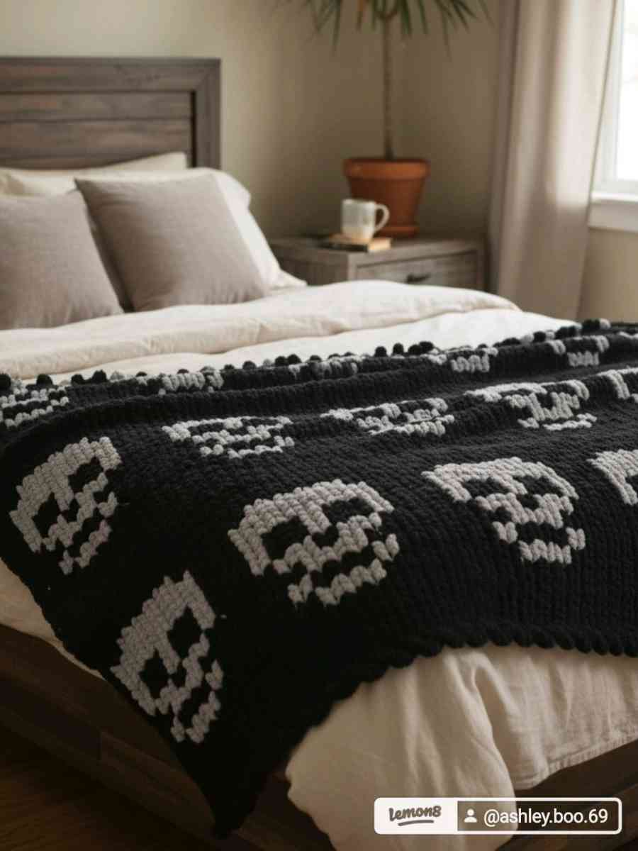 Midnight Skulls Blanket - Salisbury, North Carolina - FleaMarketBay
