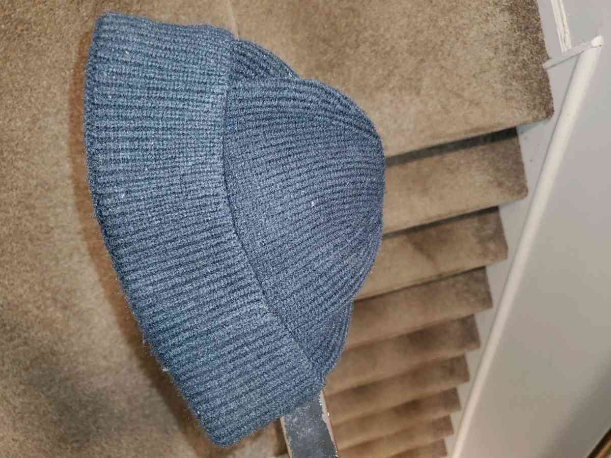 Ysl black logo beanie