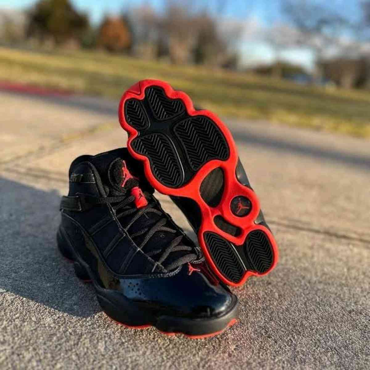 red black js