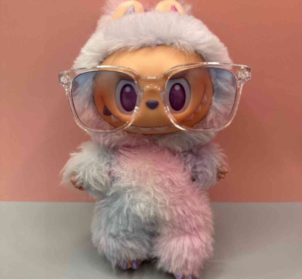 help kitty labubu
