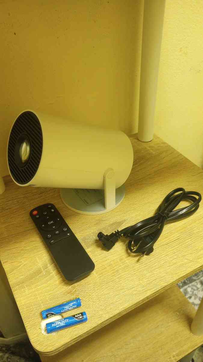4k proyector SmartBlancek - Fort Lauderdale, Florida - FleaMarketBay