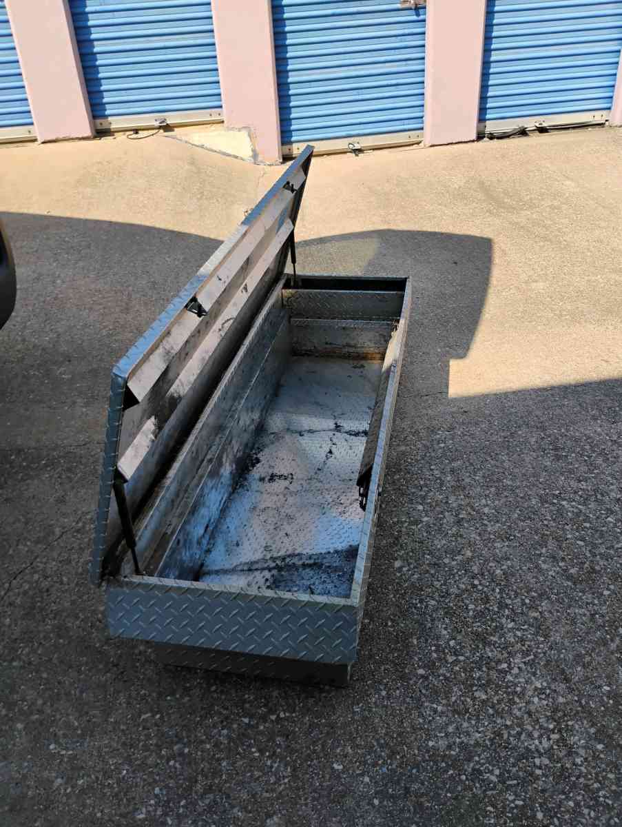 Galvanized steel diamond plate truck tool box 125 OBO