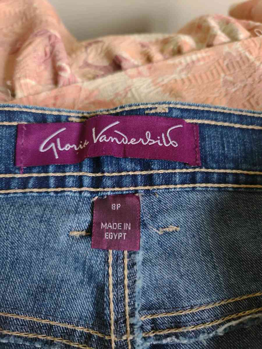 Gloria Vanderbilt jeans