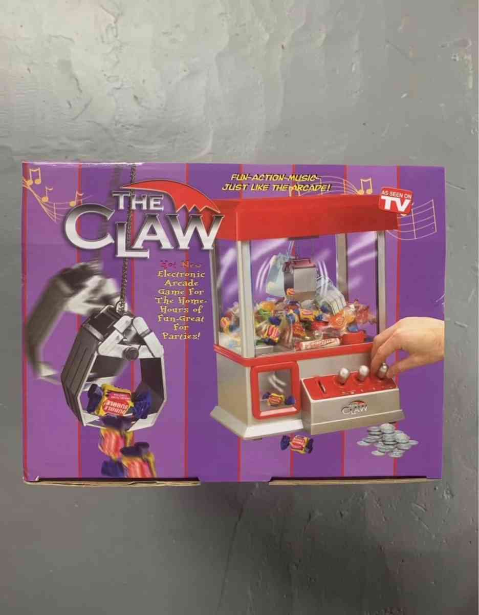 The Mini Claw Machine  SEALED NEW