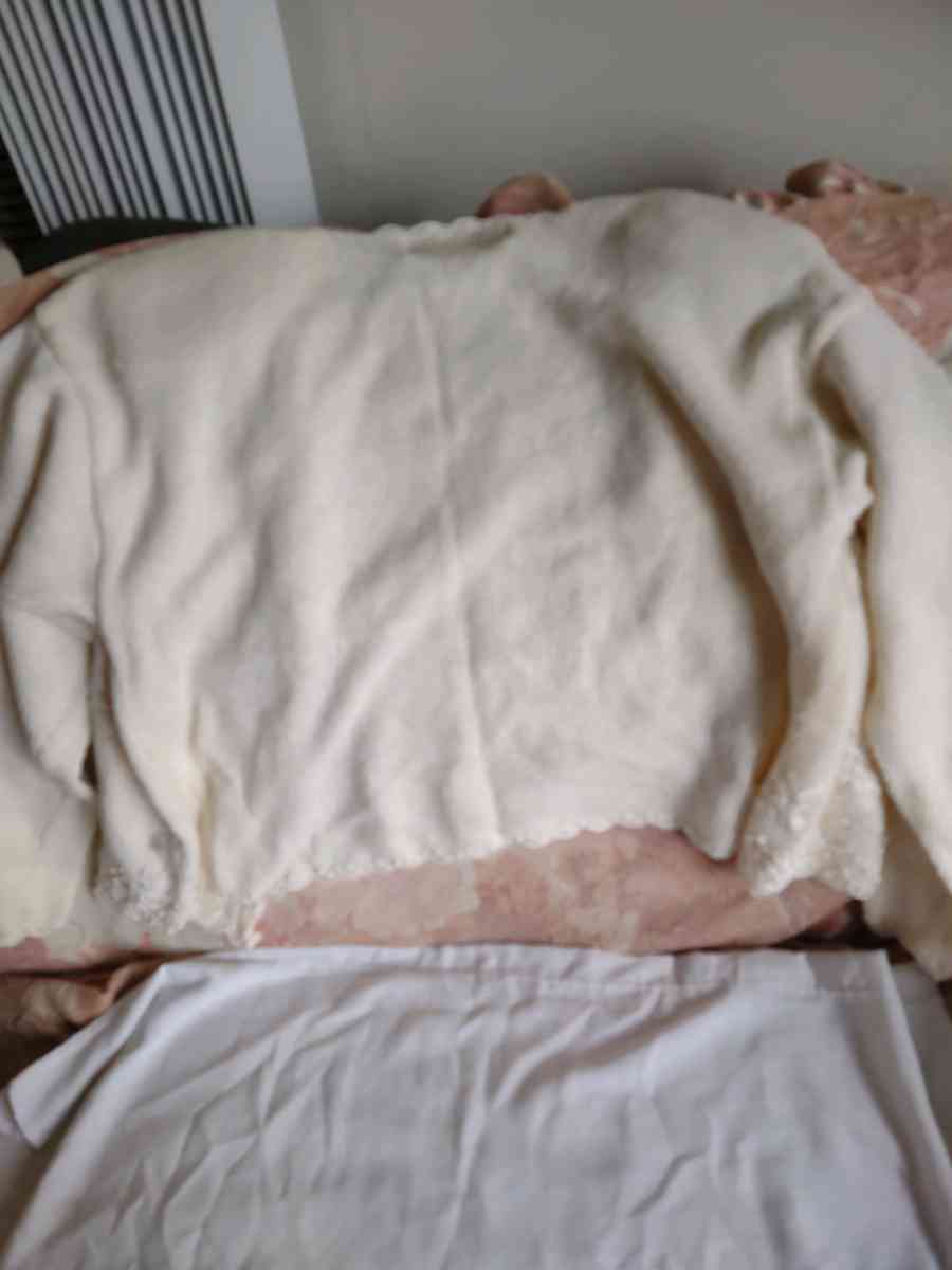 Tiara petite sweater