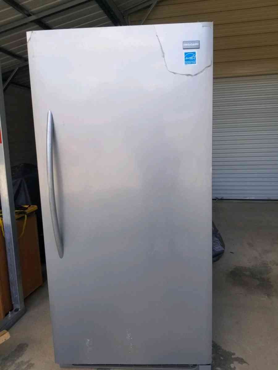Stand up freezer