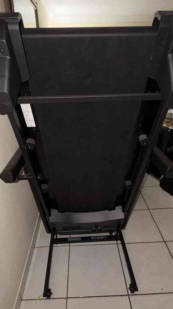 Proform Sport Treadmill - Hialeah, Florida - FleaMarketBay