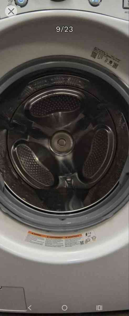 LG Elite White FrontLoad Washer  Gas Dryer Set  Stackable - New Castle, Pennsylvania - FleaMarketBay