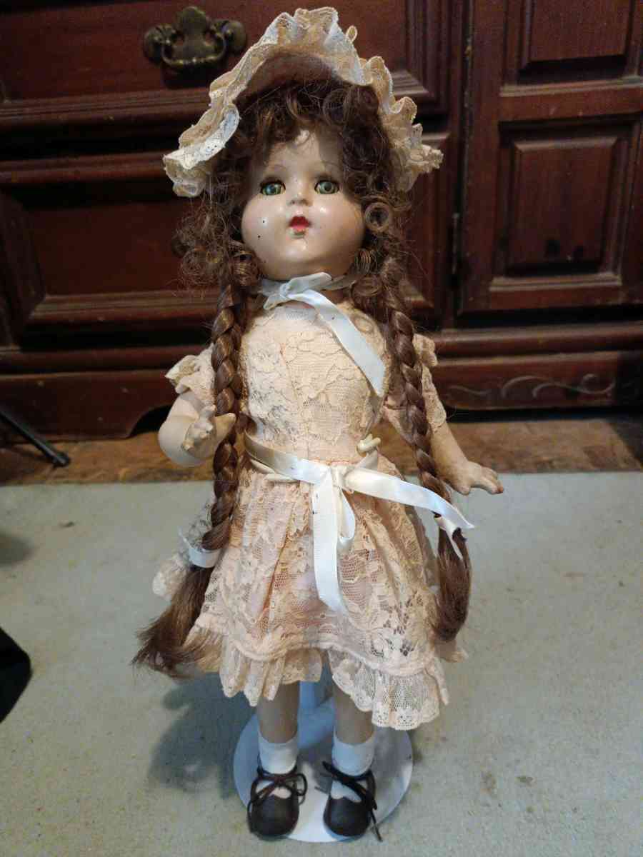 vintage doll - Asheville, North Carolina - FleaMarketBay