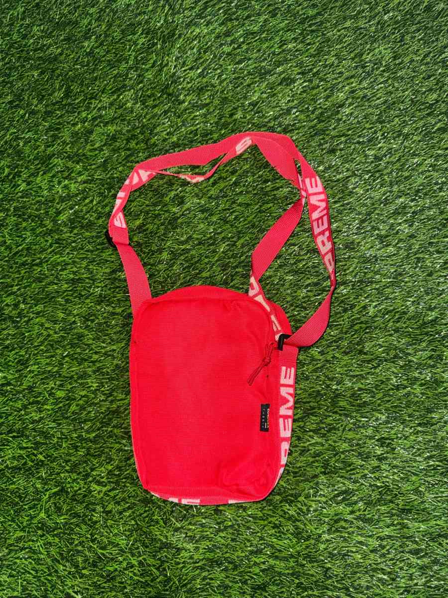 SUPREME Cross Shoulder Bag