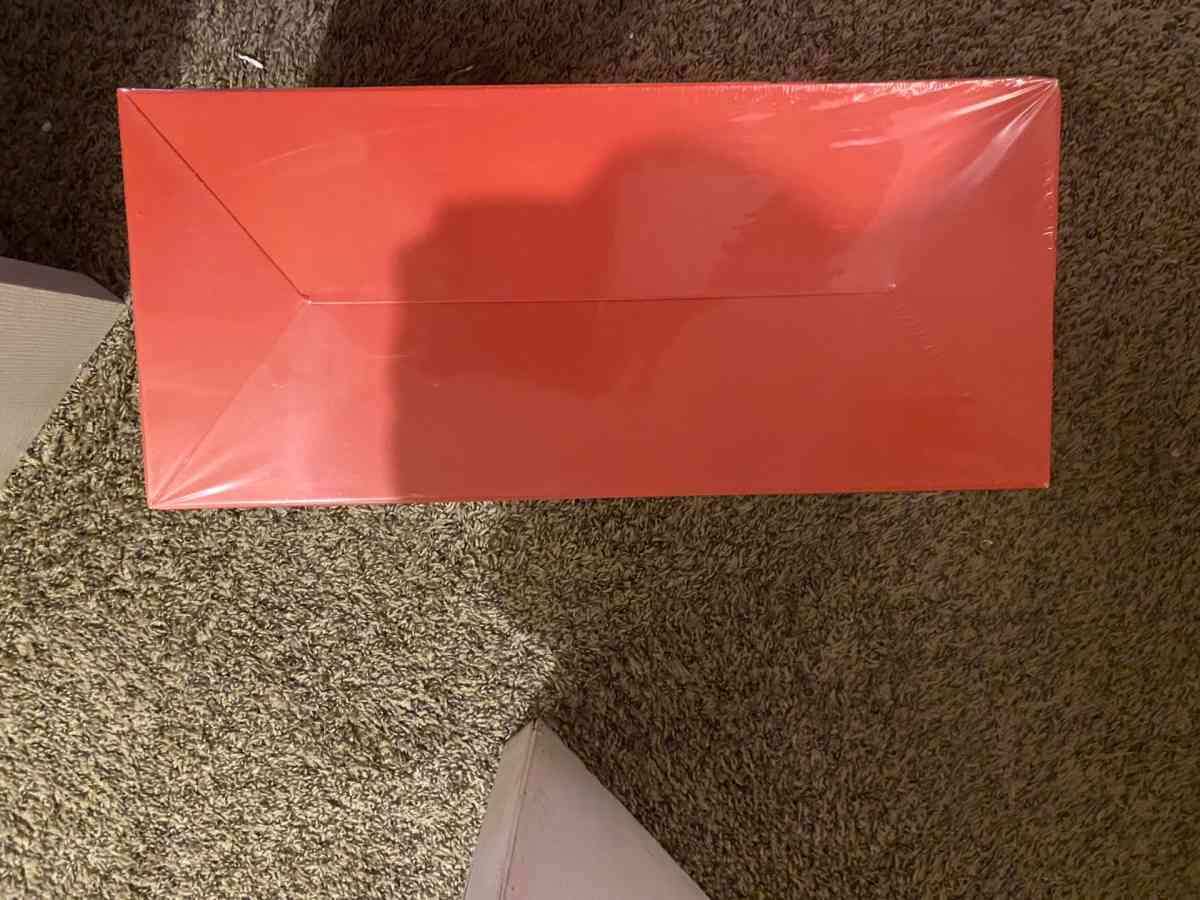 BB3 Baby Three Im Not a Warrior Full Case  Two Confirmed