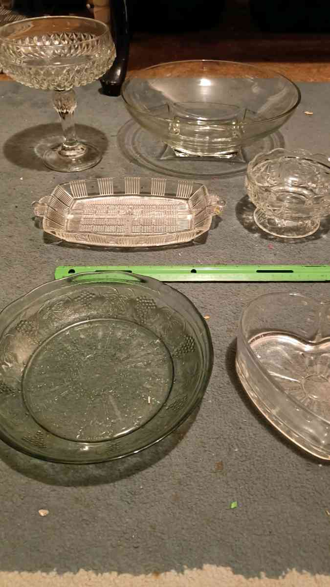 various glass serving dishes - Asheville, North Carolina - FleaMarketBay