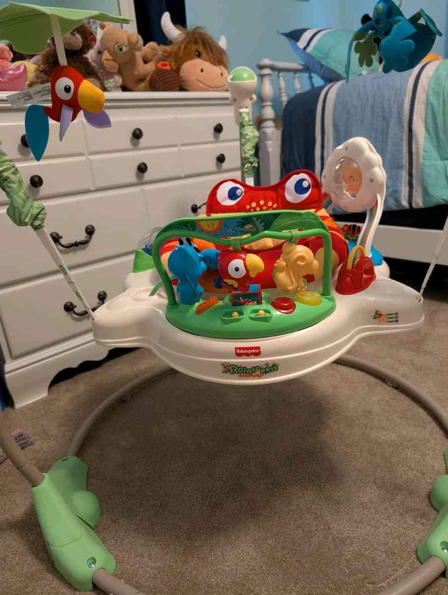 Fisher Price Rainforest Jumperoo Baby Bouncer