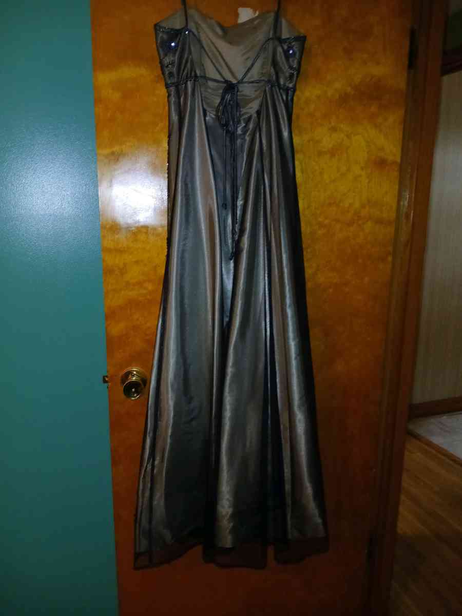 Green Laced with beading Prom Junior Dress