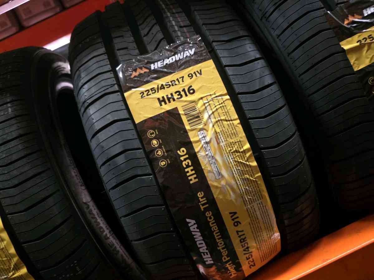 Headway Tires 22545R17 HH316