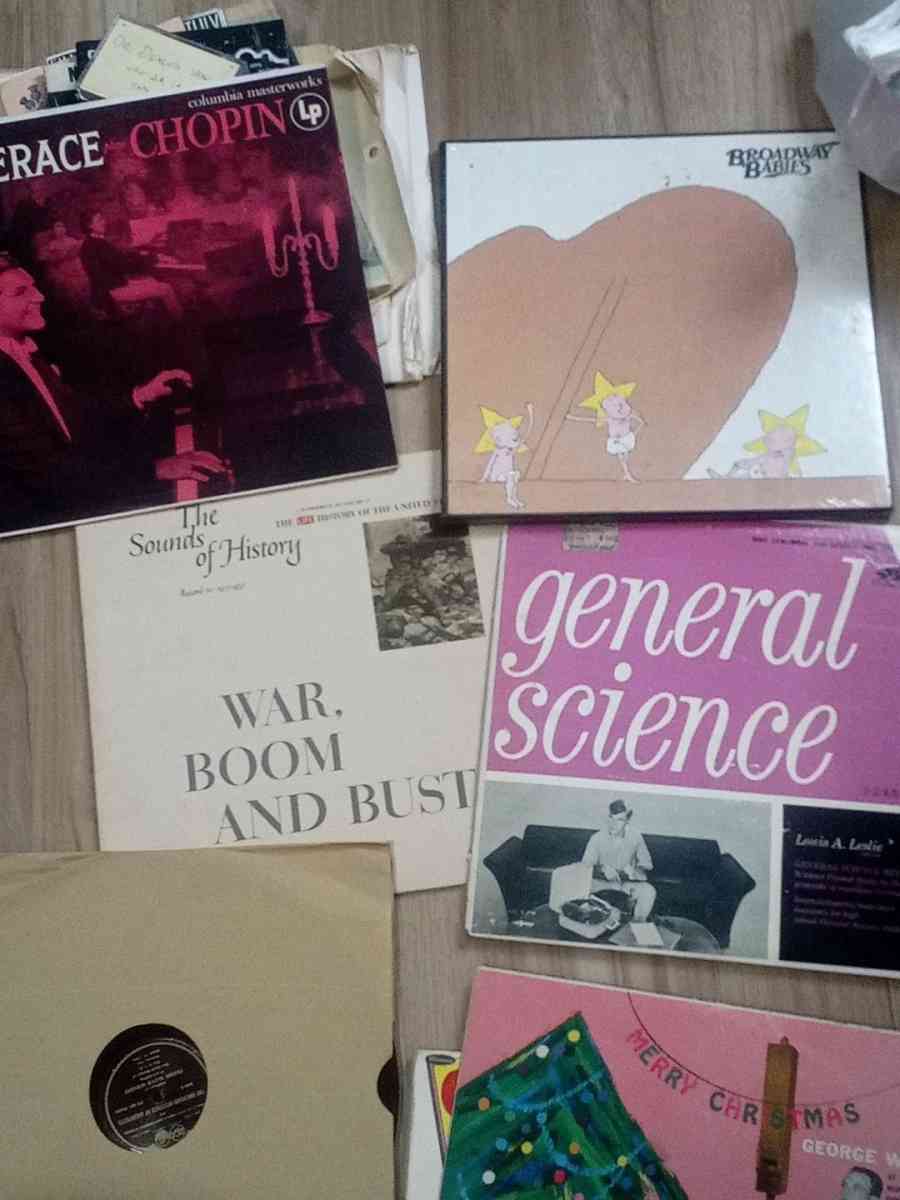 RECORDS MAGAZINES NOVELS BOOK FILMS - Harbor City, California - FleaMarketBay