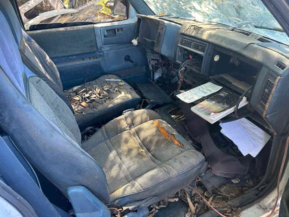 92 Chevy s10 PARTS FOR SALE