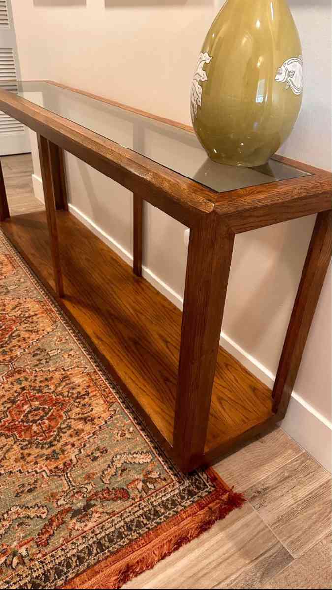 Sherrill Furniture Brand Solid Wood Glass Hallway Consul