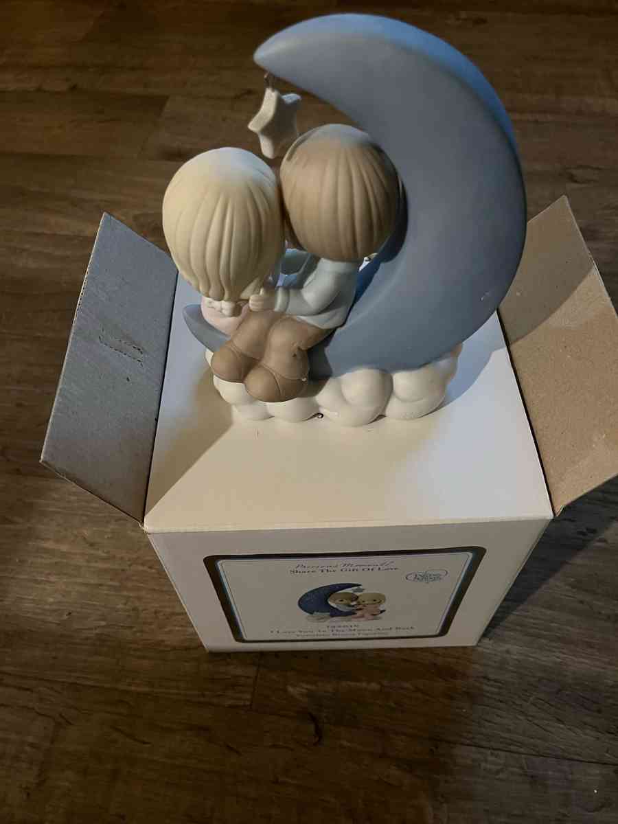 Precious Moments I love you to the moon and back