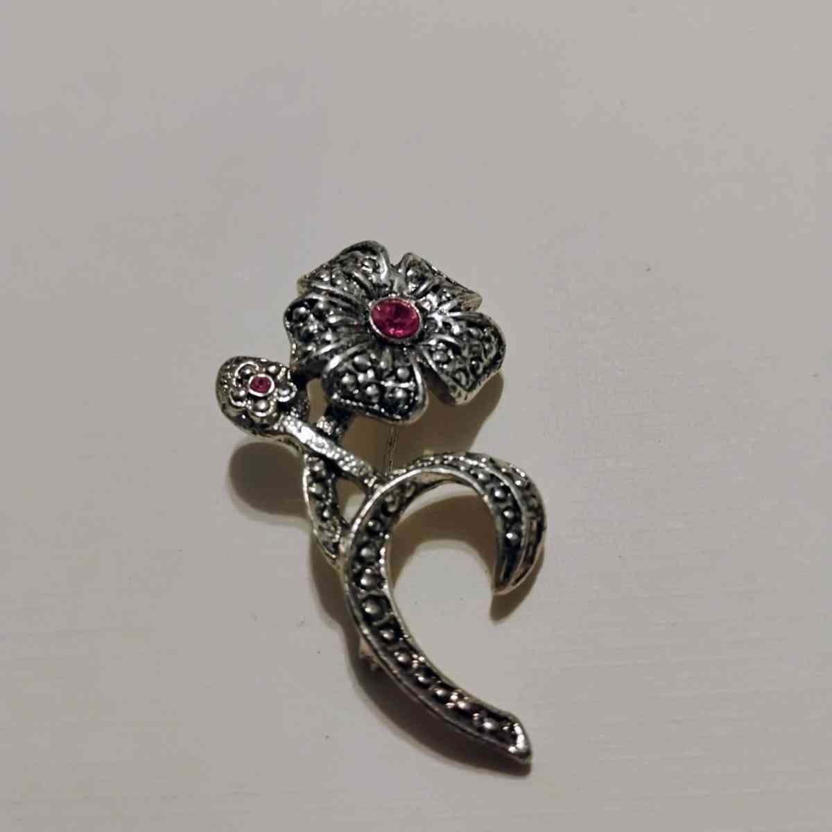 vintage 1980s signed AAI Spring and Floral pins