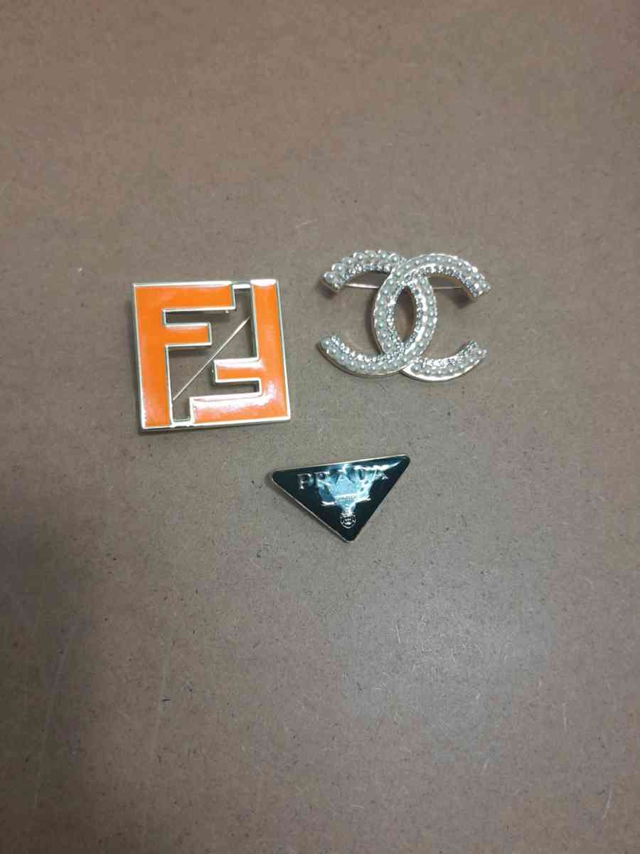 Women Brooches with Stamps - Winter Garden, Florida - FleaMarketBay