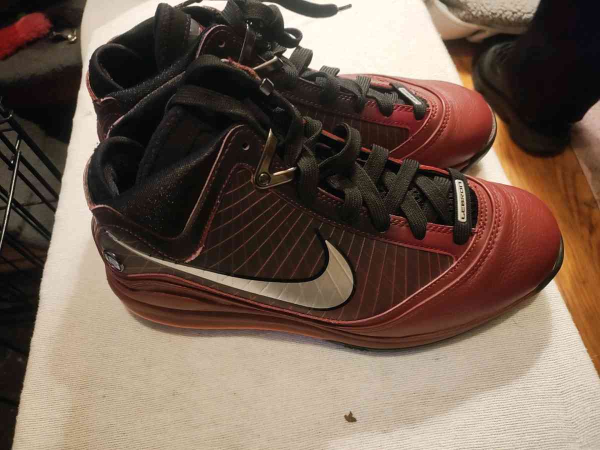 LeBron 7s