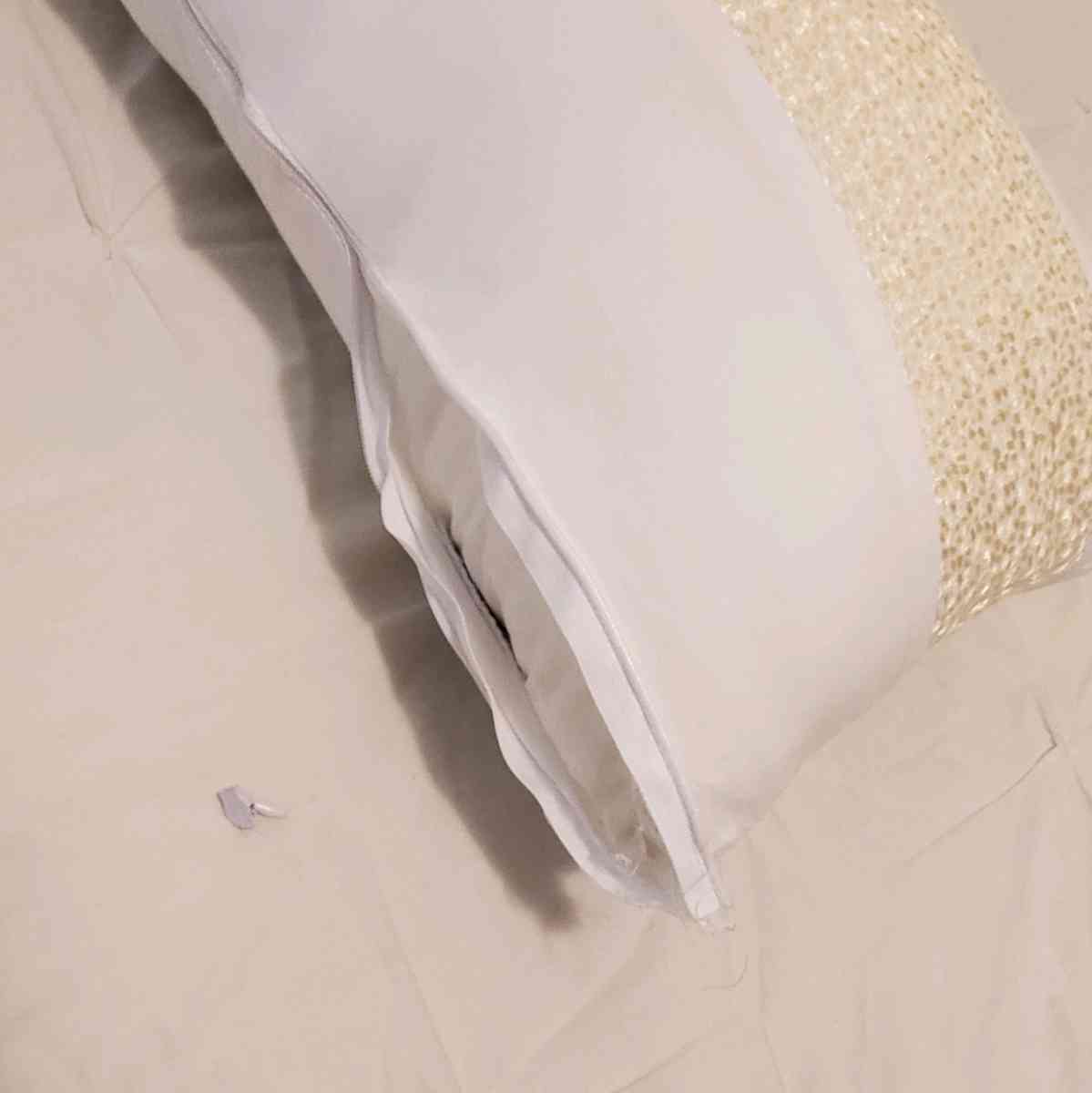 8 Piece Queen Quilt Bed Set Read Description