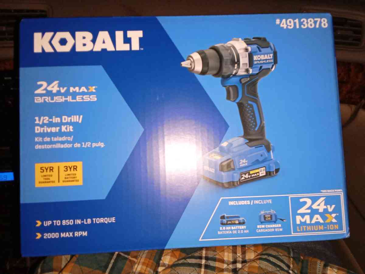 kolbolt drill with charger and batterys