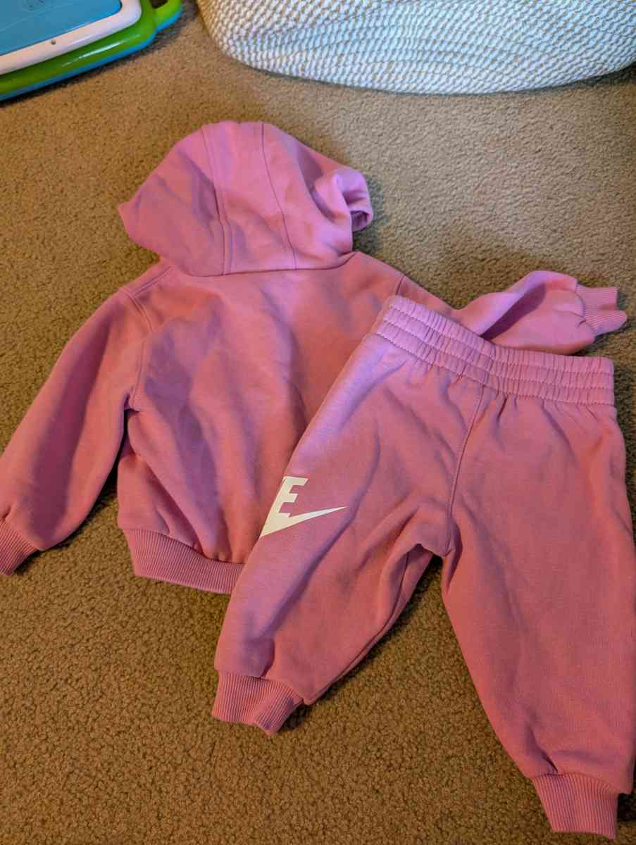 Baby Nike sweatsuit