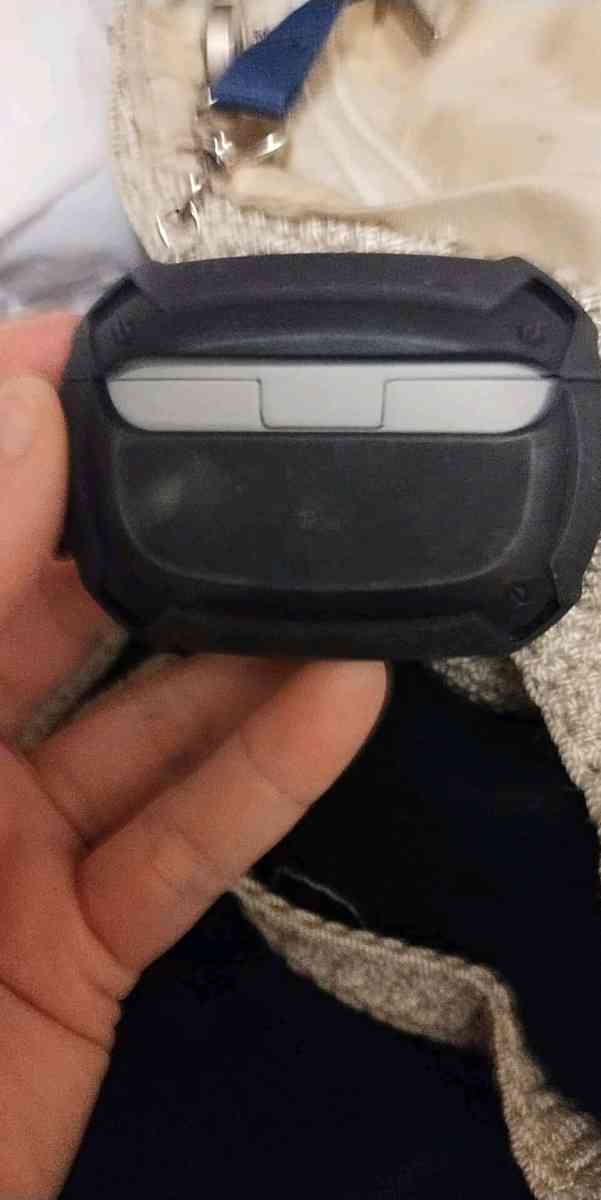 wireless earbuds - Gresham, Oregon - FleaMarketBay