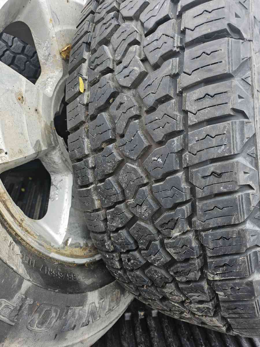 Five toyota tacoma wheels and tires - Elwood, Indiana - FleaMarketBay