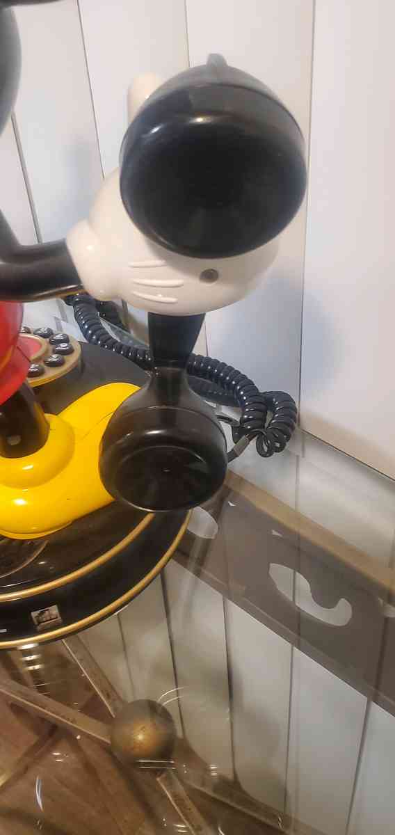 Mickey mouse phone