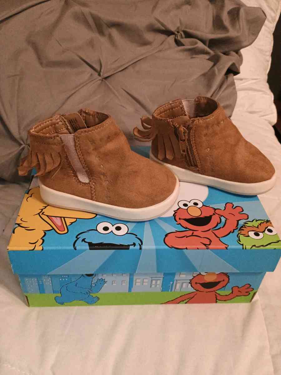 Wonder Nation Brown Suede Toddler Shoes Size 4