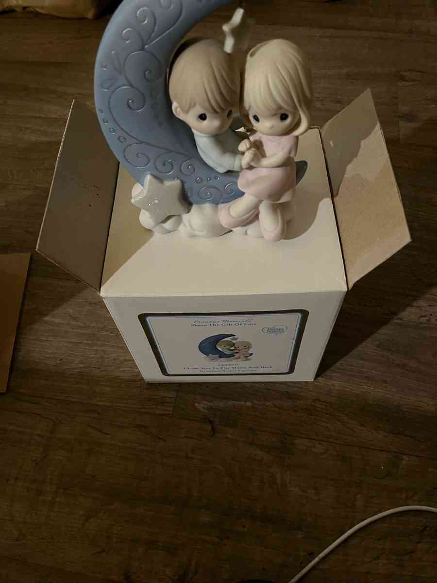 Precious Moments I love you to the moon and back