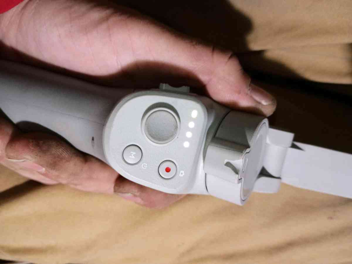 digital robotic selfie stick