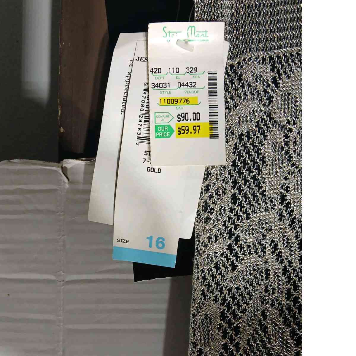 Jessica Howard metallic gold  lace overlay black  mid si