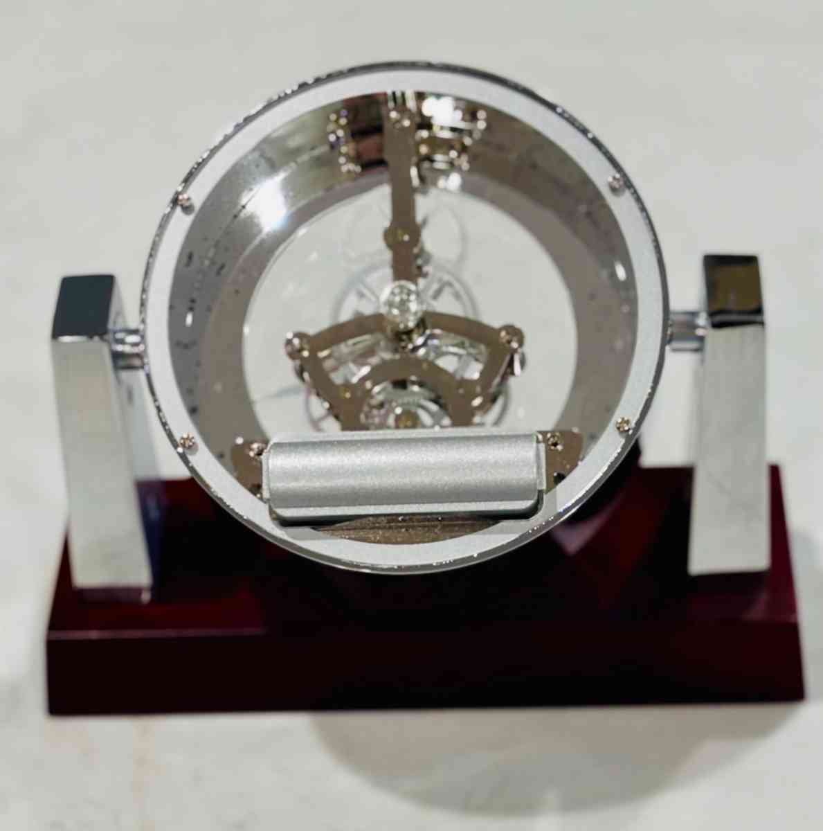 Bulova Desk Top Clock - Agency, Missouri - FleaMarketBay