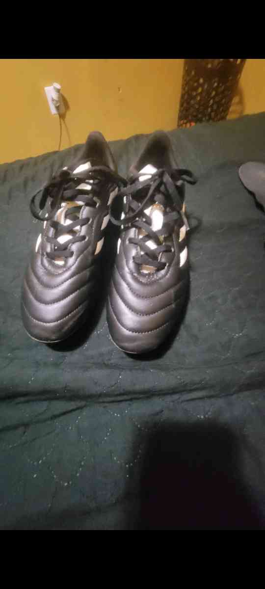 Soccer cleats