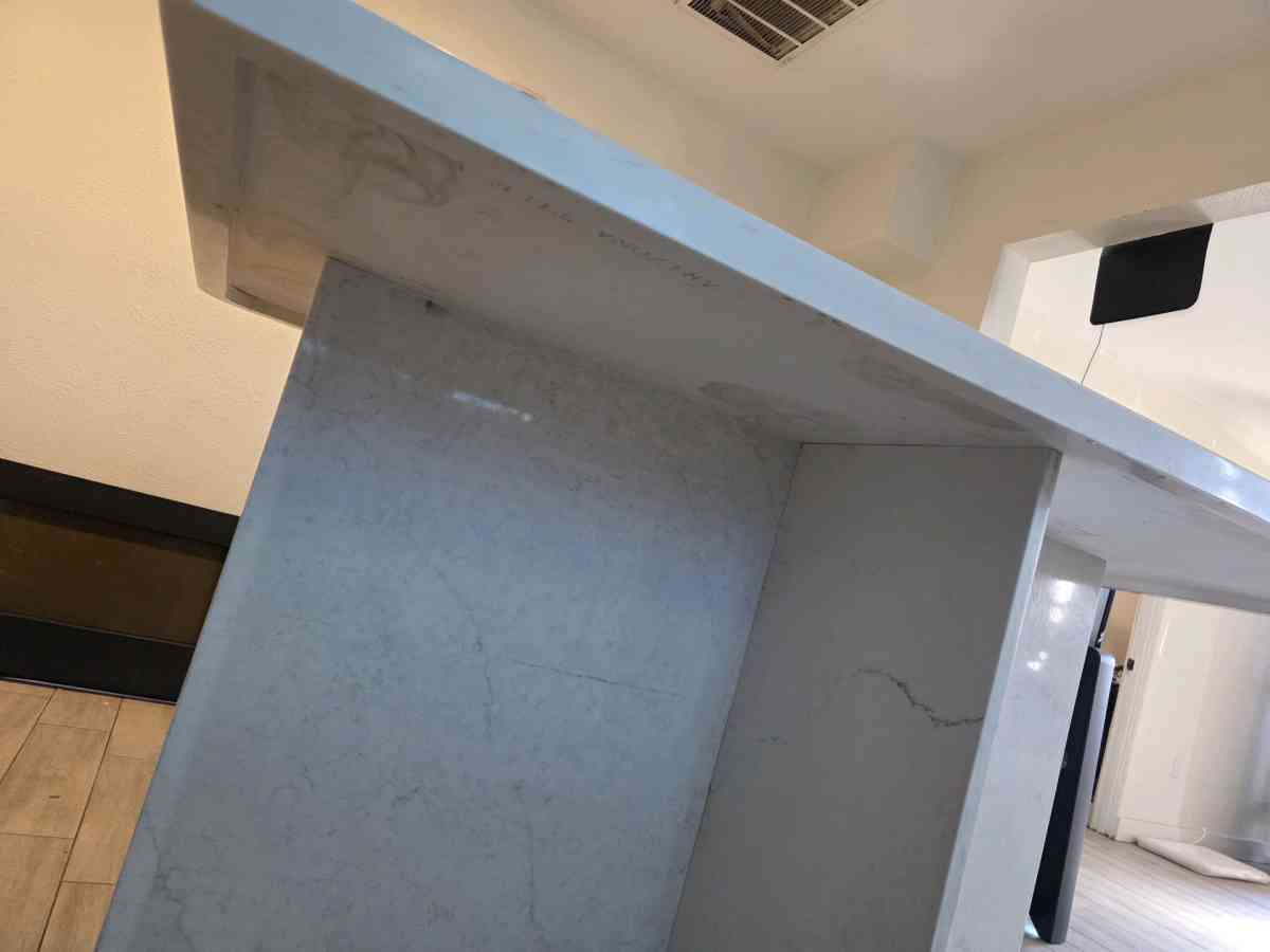 Carrera white quartz table