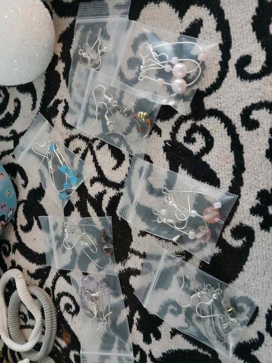 bracelets necklace and earrings