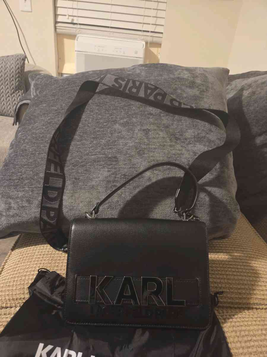 Karl ledgerfeld bag crossbody - Anderson, South Carolina - FleaMarketBay