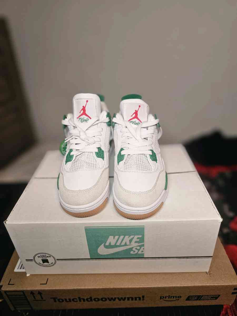 NEW JORDAN NIKE RETRO 4 SB ORIGINAL