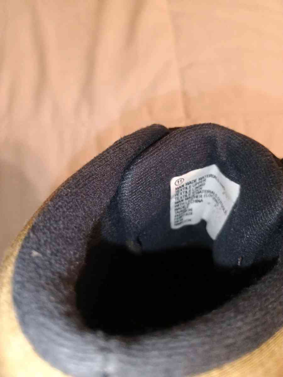 Cat and Jack Boys Boots size 11y