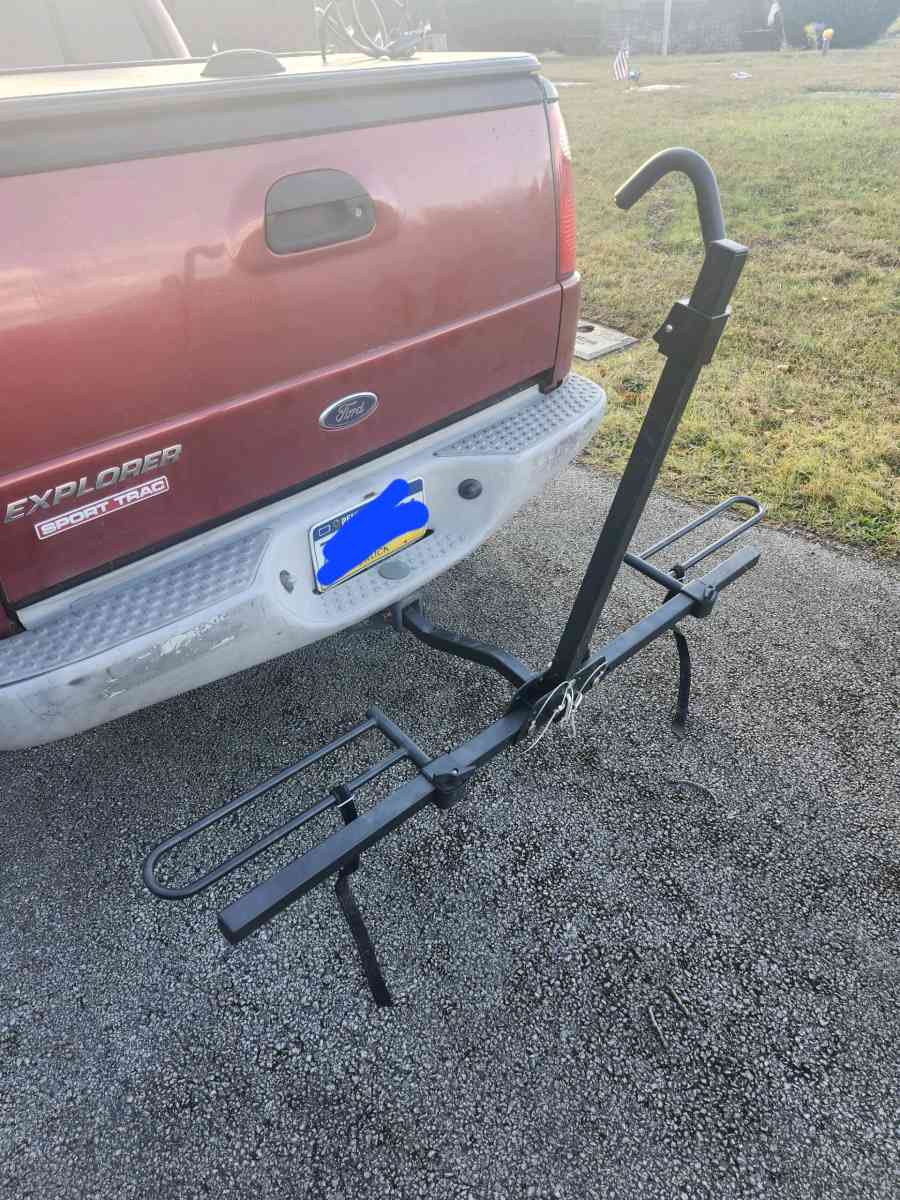 Black Schwinn cruiser bicycle  with carrier - York, Pennsylvania - FleaMarketBay