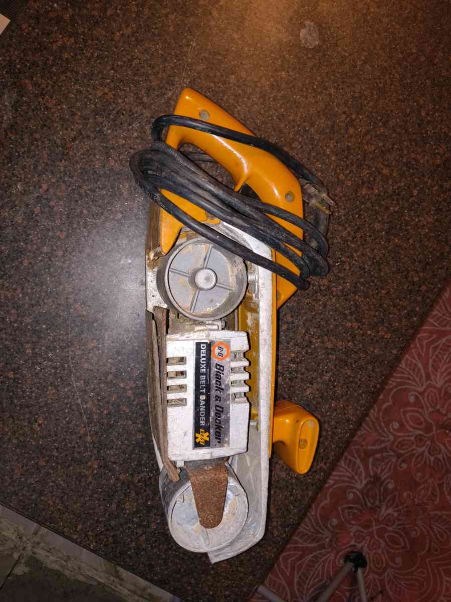 Black and Decker belt sander - Houston, Texas - FleaMarketBay