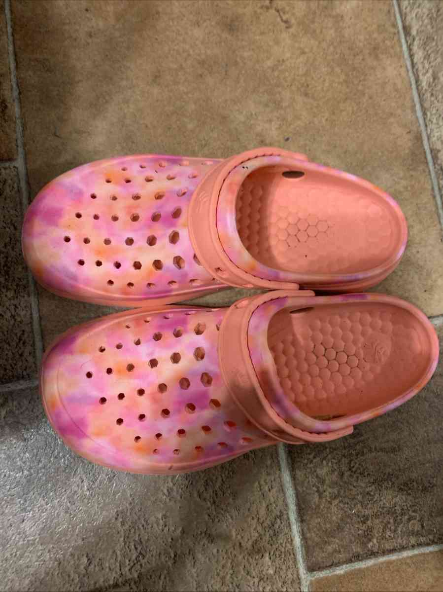 CROCS - Lake Wales, Florida - FleaMarketBay