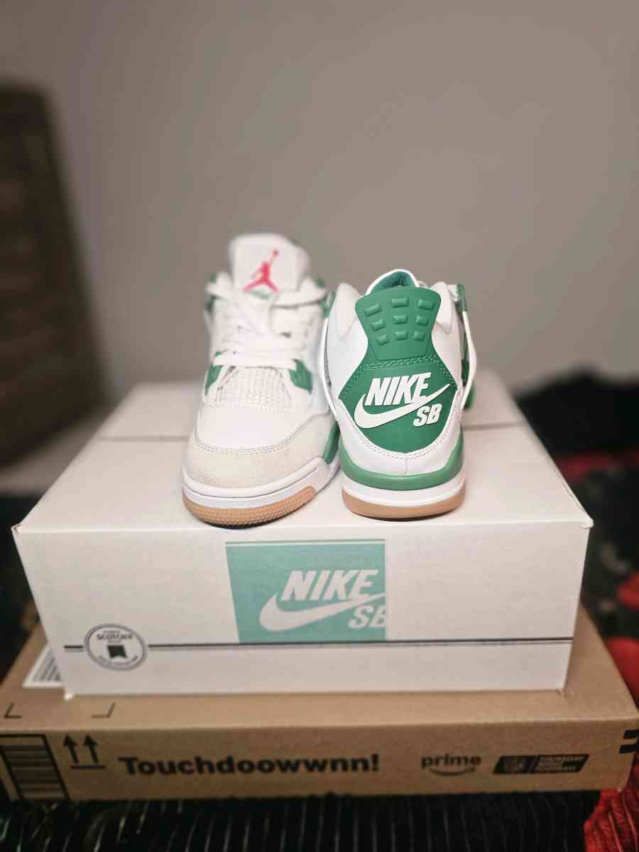 NEW JORDAN NIKE RETRO 4 SB ORIGINAL