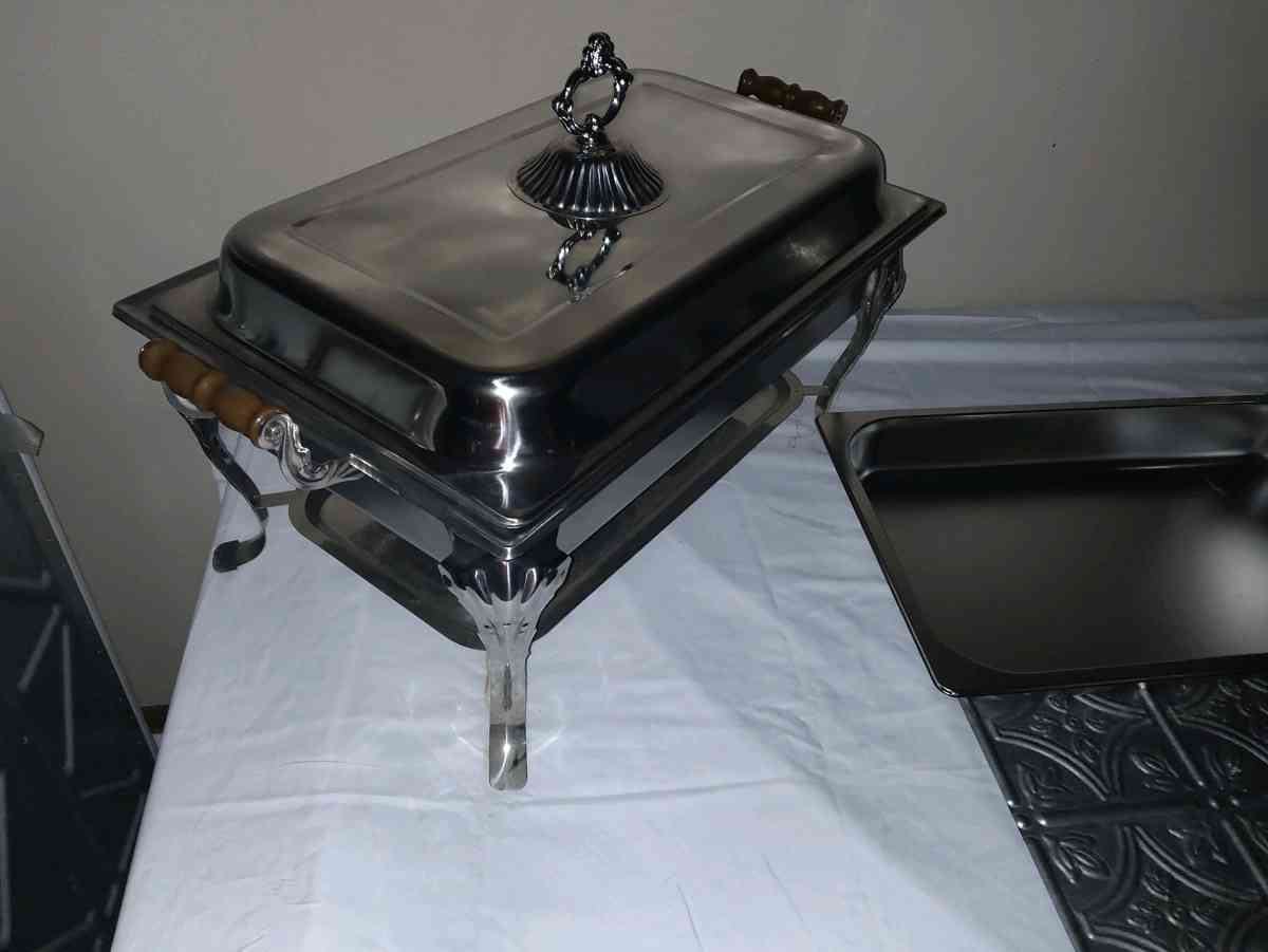 8qt choice classic  chafer - Binghamton, New York - FleaMarketBay